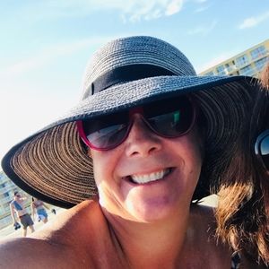 Meet your Posher, Charlene